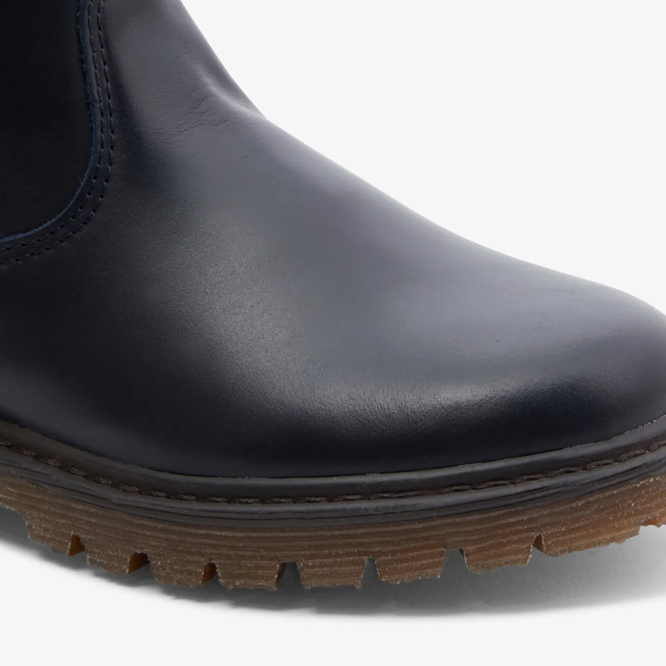 Boy chelsea boots