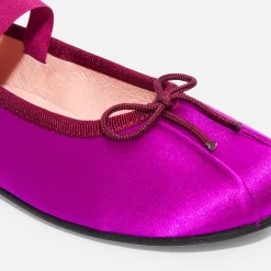 Girl ballerinas